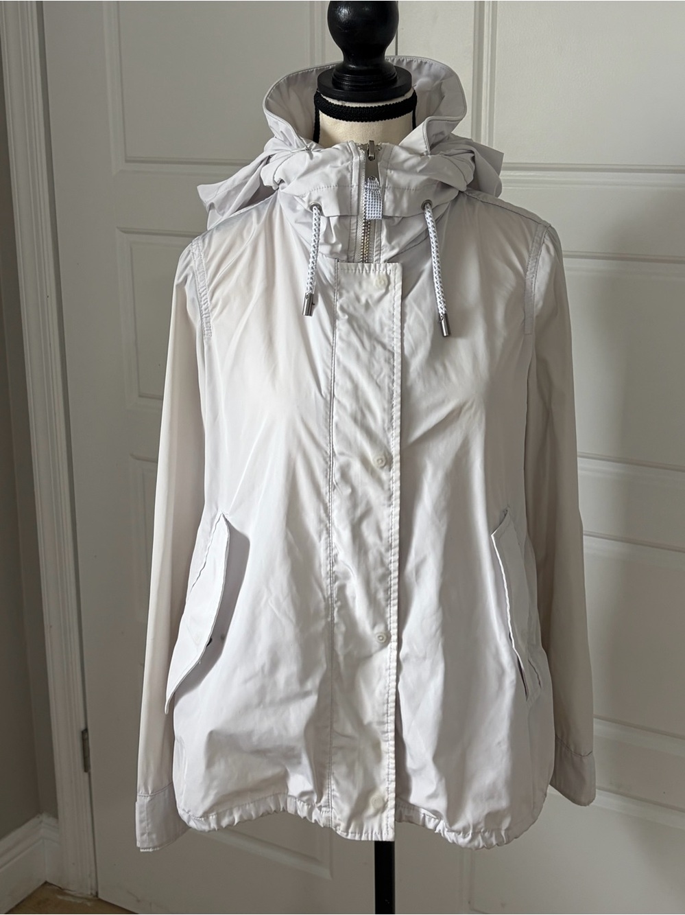 NVLT Northwest Rain Jacket Women's White Hooded sz XS anthropologie